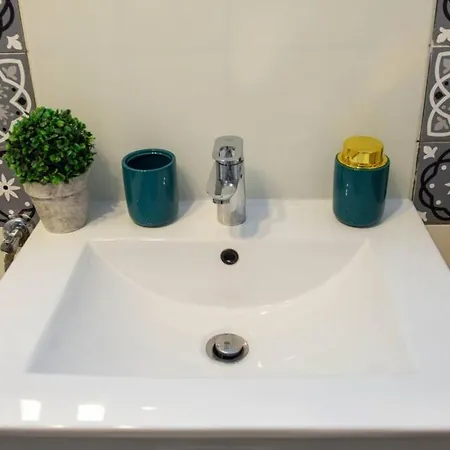 Apartment Studio Le Camaieu Tout Confort, Gare *